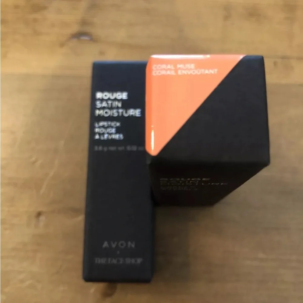Avon Rouge Satin Mosturizer Lipstick